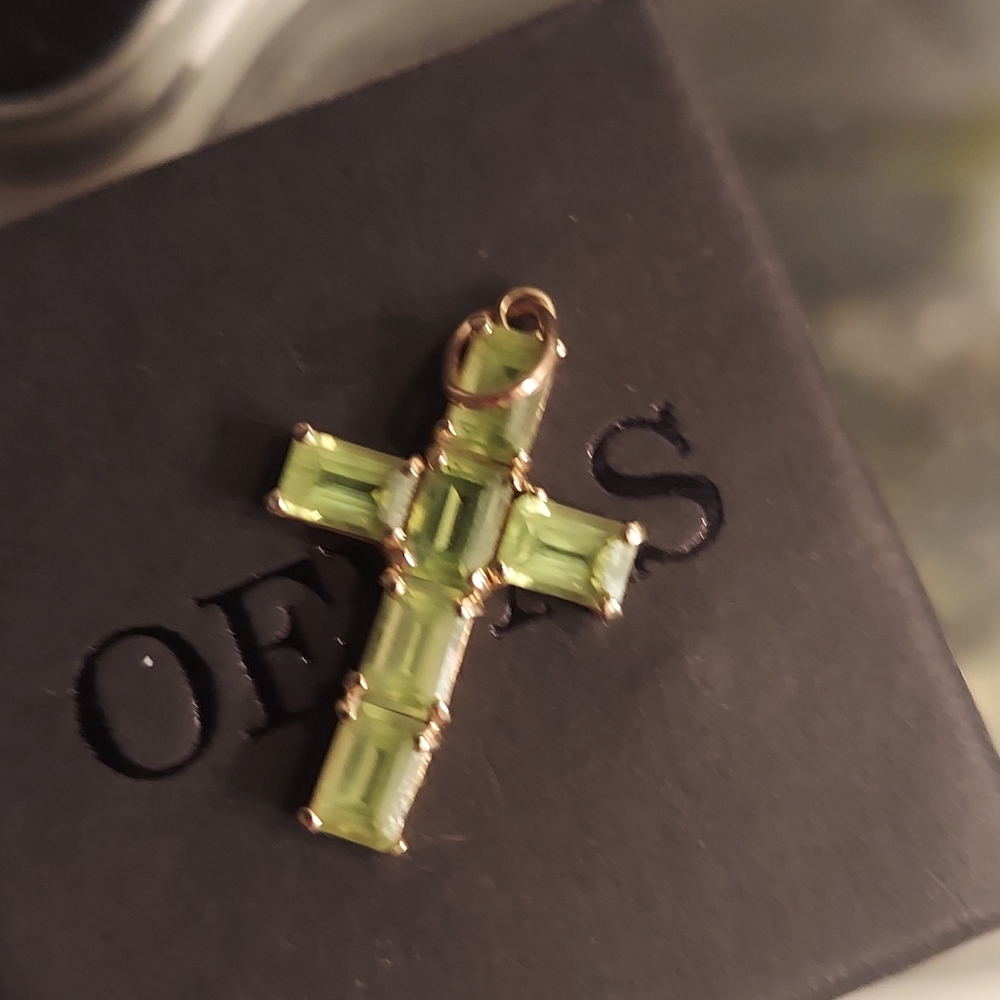 14k Gold PERIDOT Cross PEDANT
